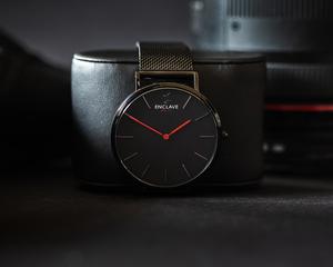 Levante - Black / Black Mesh
